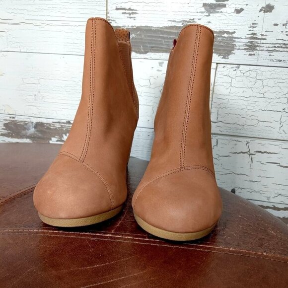 TOMS Kelsey Wedge Ankle Bootie Tan Suede Women's 10 NWOB - Picture 2 of 7